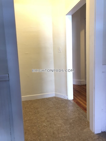 Boston - 3 Beds, 1 Baths