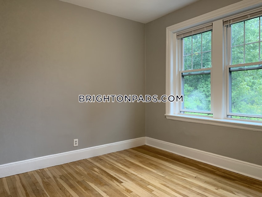 BOSTON - BRIGHTON- WASHINGTON ST./ ALLSTON ST. - 2 Beds, 1 Bath - Image 4