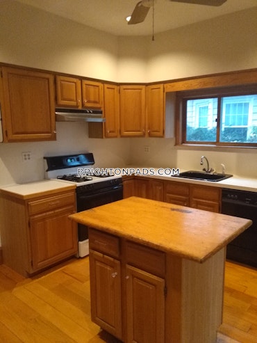 Boston - 1 Beds, 1 Baths