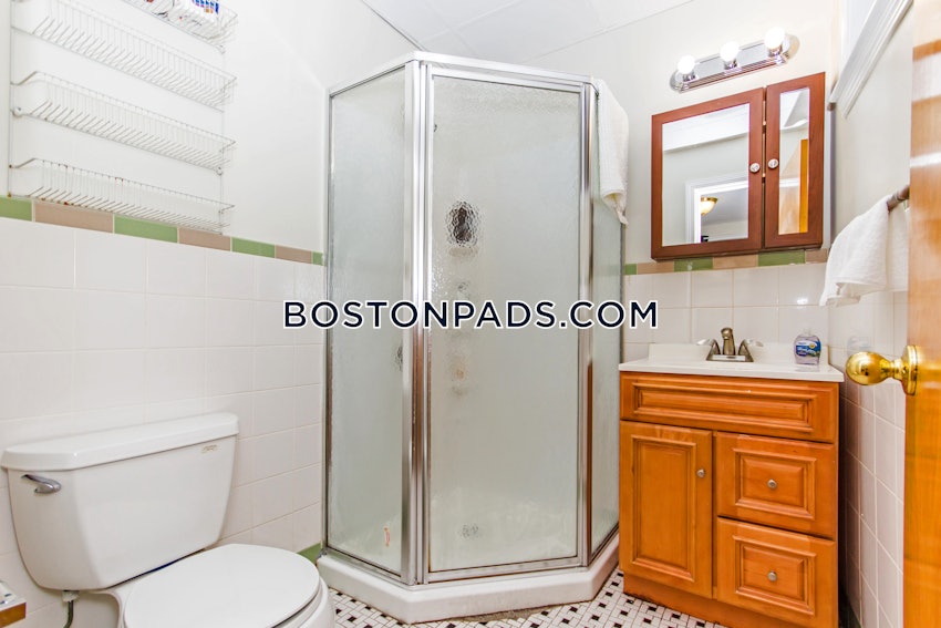 BOSTON - CHINATOWN - 4 Beds, 2 Baths - Image 1