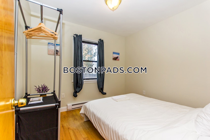 BOSTON - CHINATOWN - 4 Beds, 2 Baths - Image 3