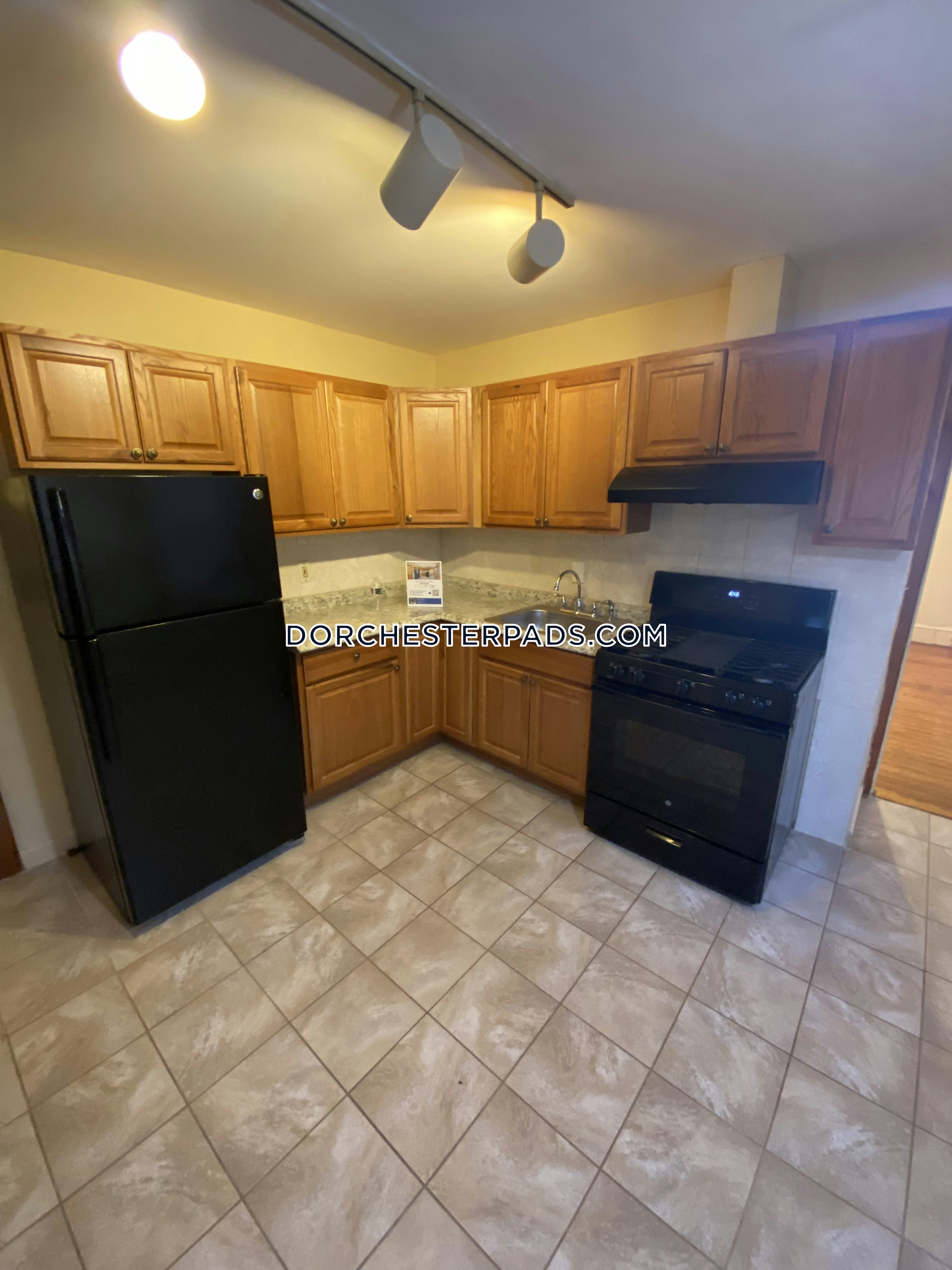 Dorchester Apartment for rent 3 Bedrooms 1 Bath Boston 2,800