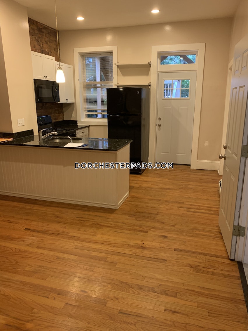 BOSTON - DORCHESTER - BLUE HILL AVENUE - 1 Bed, 1 Bath - Image 4