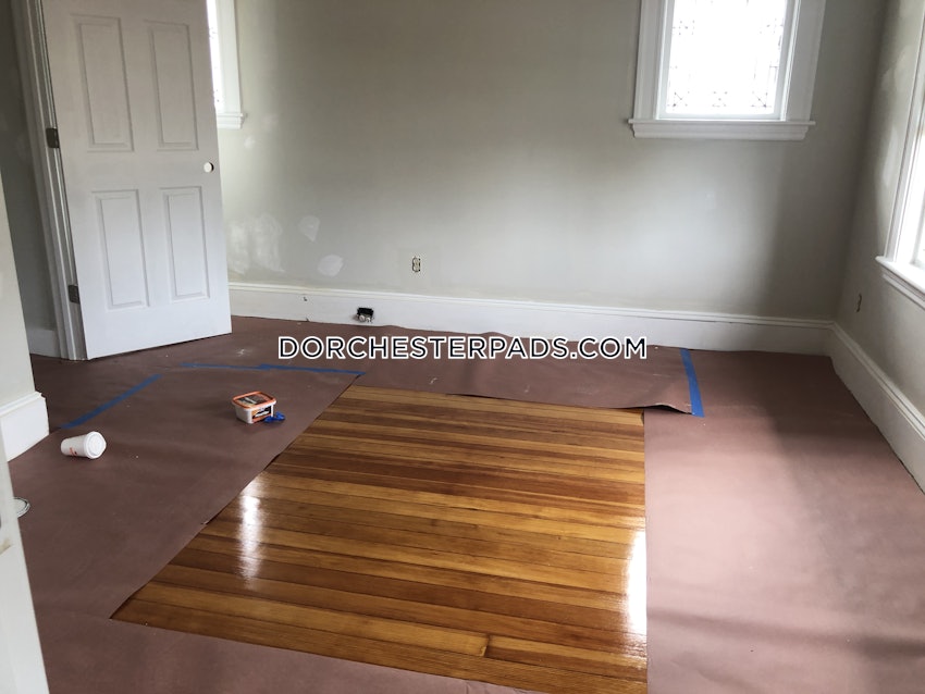 BOSTON - DORCHESTER - NEPONSET - 3 Beds, 1 Bath - Image 10