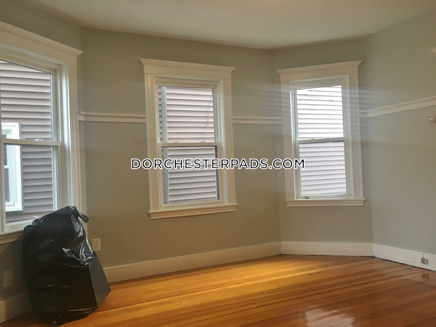 BOSTON - DORCHESTER - NEPONSET - 3 Beds, 1 Bath - Image 4