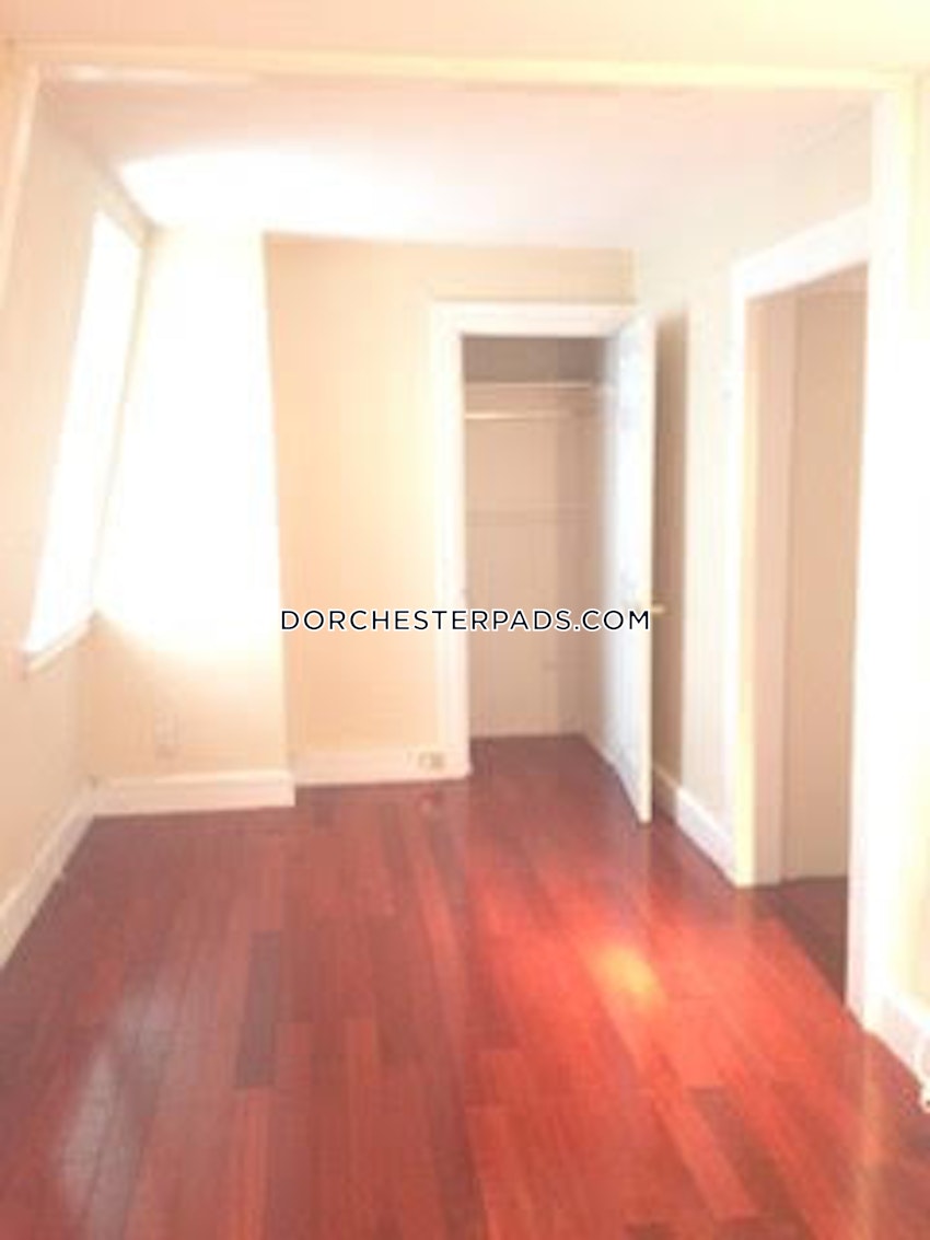 BOSTON - DORCHESTER - SAVIN HILL - 4 Beds, 2 Baths - Image 4