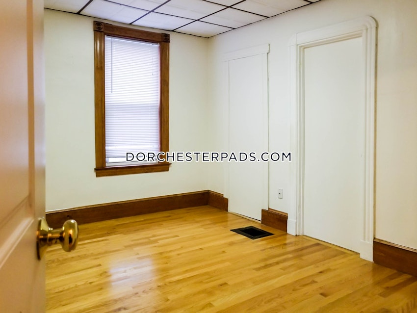 BOSTON - DORCHESTER - SAVIN HILL - 4 Beds, 1.5 Baths - Image 18