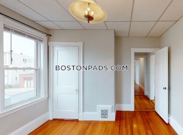 Dorchester/South Boston Border, Boston, MA - 5 Beds, 1 Bath - $3,600 - ID#4413802