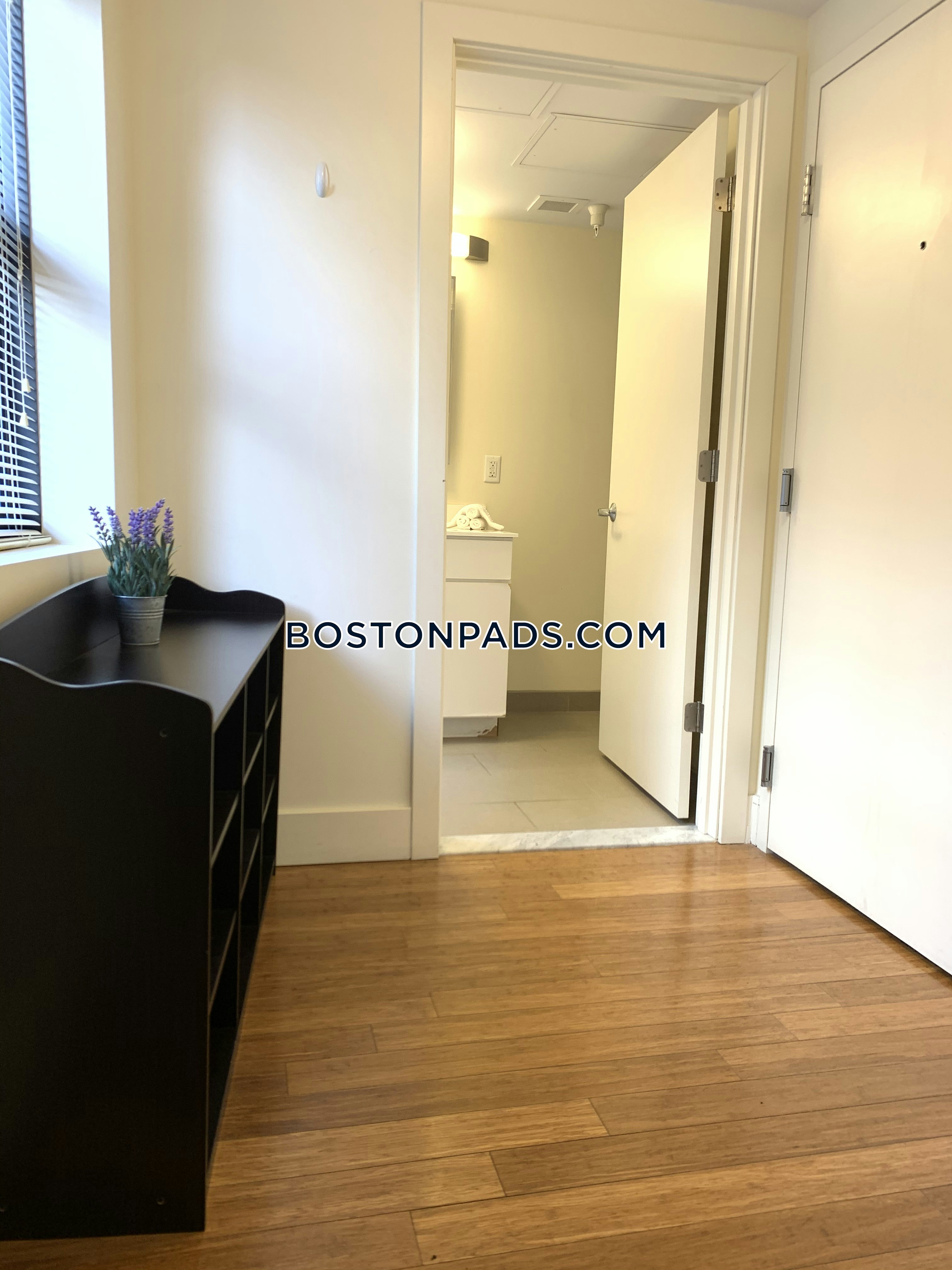 Downtown Studio 1 Bath Boston 2,500
