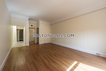 Boston - 0 Beds, 1 Baths