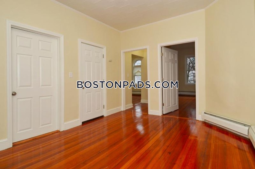 BOSTON - EAST BOSTON - BREMEN ST. PARK/AIRPORT STATION - 4 Beds, 1 Bath - Image 5