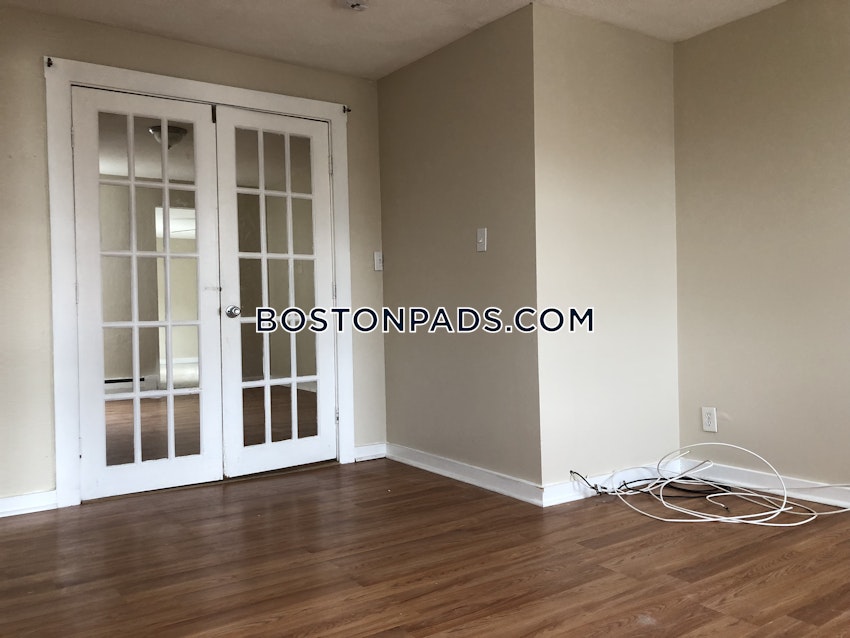 BOSTON - EAST BOSTON - BREMEN ST. PARK/AIRPORT STATION - 2 Beds, 1 Bath - Image 1