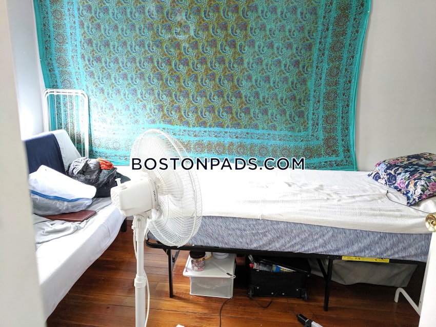 BOSTON - EAST BOSTON - EAGLE HILL - 3 Beds, 1 Bath - Image 7