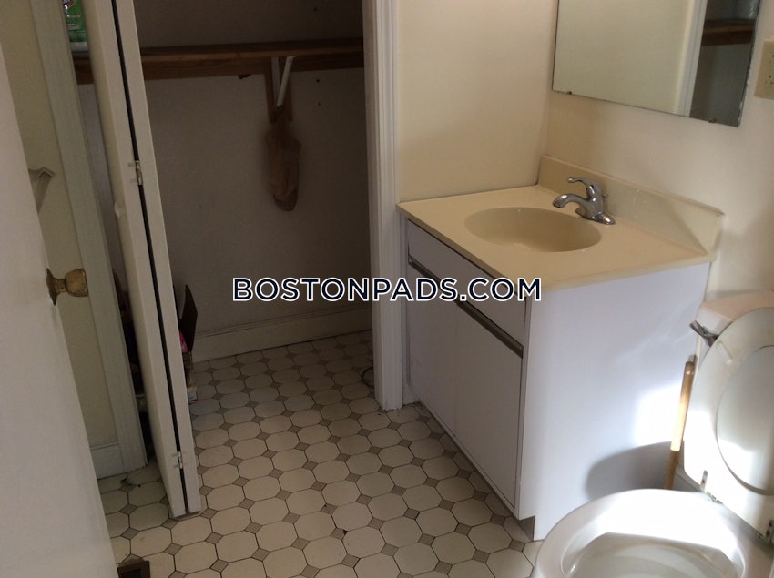 BOSTON - FENWAY/KENMORE - 2 Beds, 2.5 Baths - Image 49