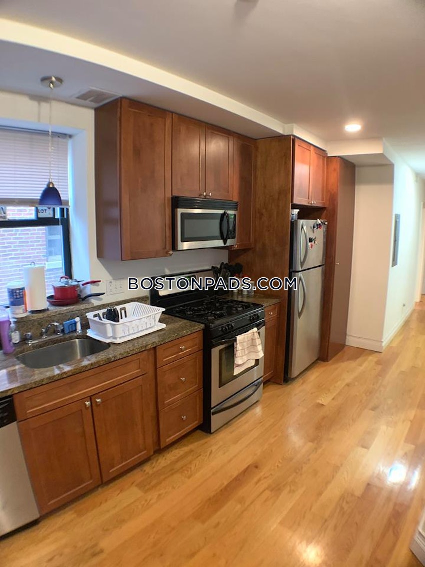 BOSTON - FENWAY/KENMORE - 4 Beds, 1 Bath - Image 1