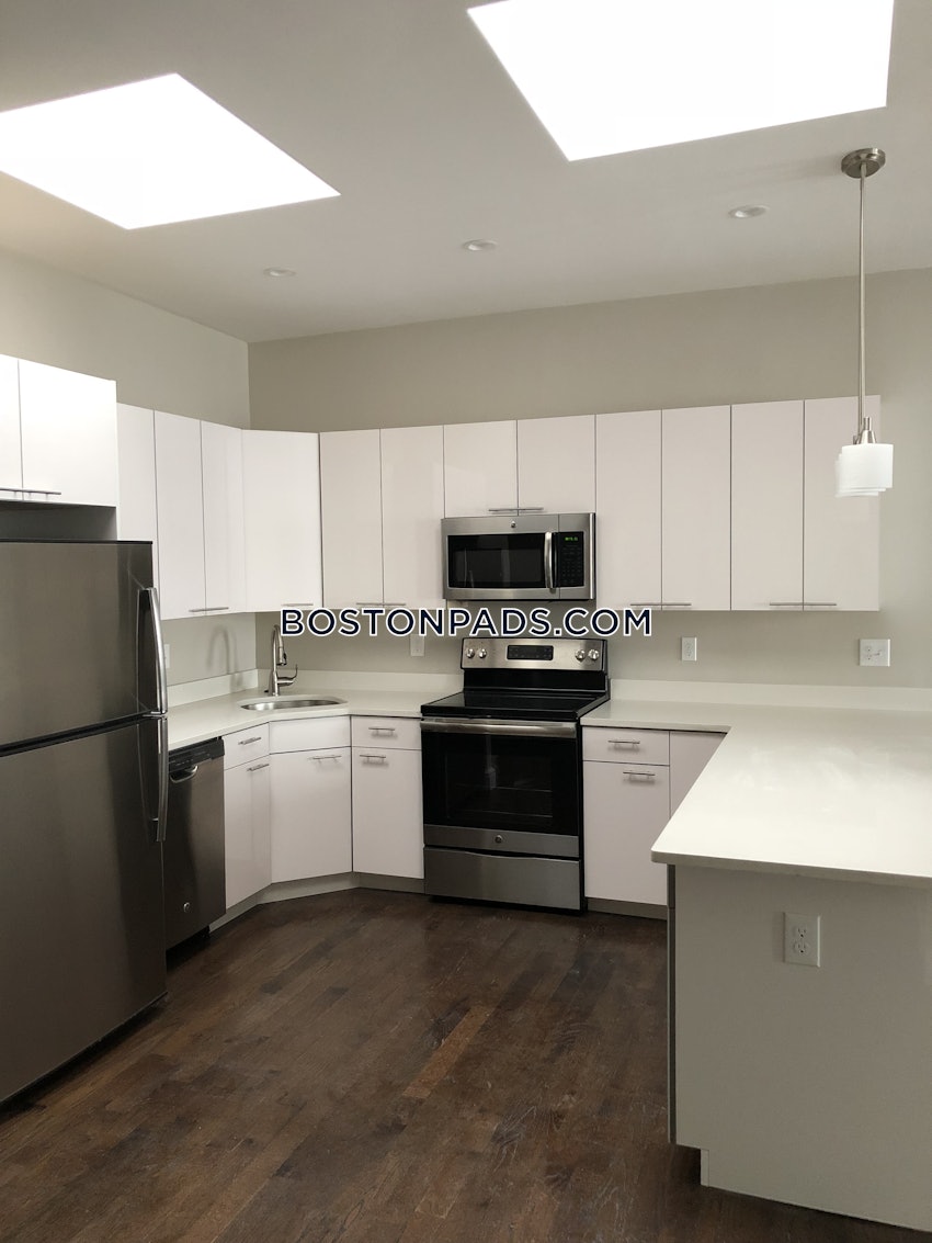 BOSTON - FENWAY/KENMORE - 3 Beds, 2 Baths - Image 2