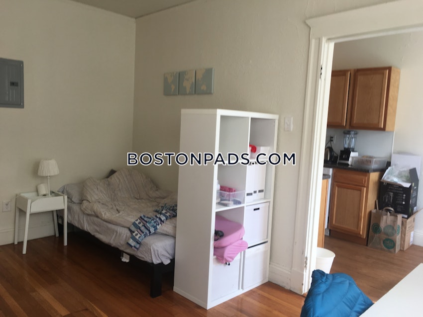 BOSTON - FENWAY/KENMORE - 1 Bed, 1 Bath - Image 16