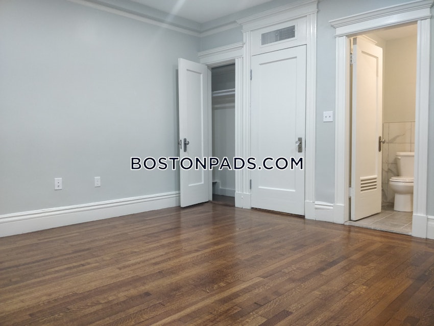 BOSTON - BACK BAY - 2 Beds, 2 Baths - Image 8