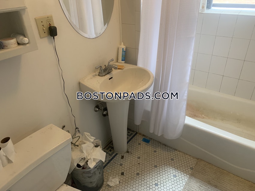 BOSTON - FENWAY/KENMORE - 3 Beds, 1 Bath - Image 11