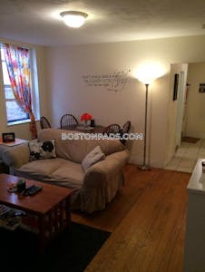 Fenway/kenmore Awesome 3 bed 1.5 bath in Fenway Kenmore Available 9/1/22 Boston - $4,200