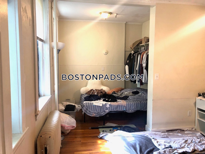 BOSTON - FENWAY/KENMORE - 2 Beds, 1 Bath - Image 3