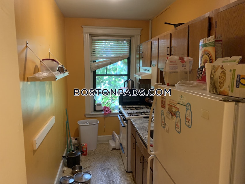 BOSTON - FENWAY/KENMORE - 1 Bed, 1 Bath - Image 9