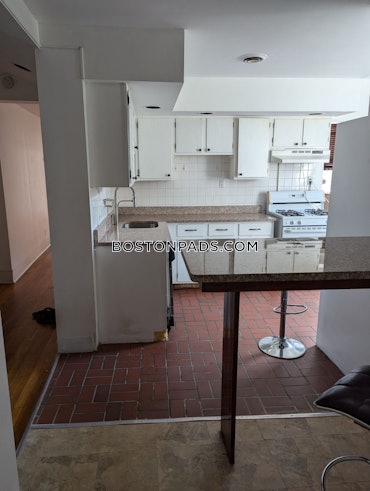 Fenway/Kenmore, Boston, MA - 2 Beds, 1 Bath - $2,800 - ID#4861228