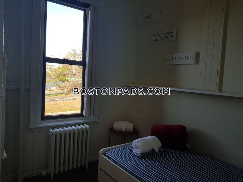 Boston - $3,550+ /month