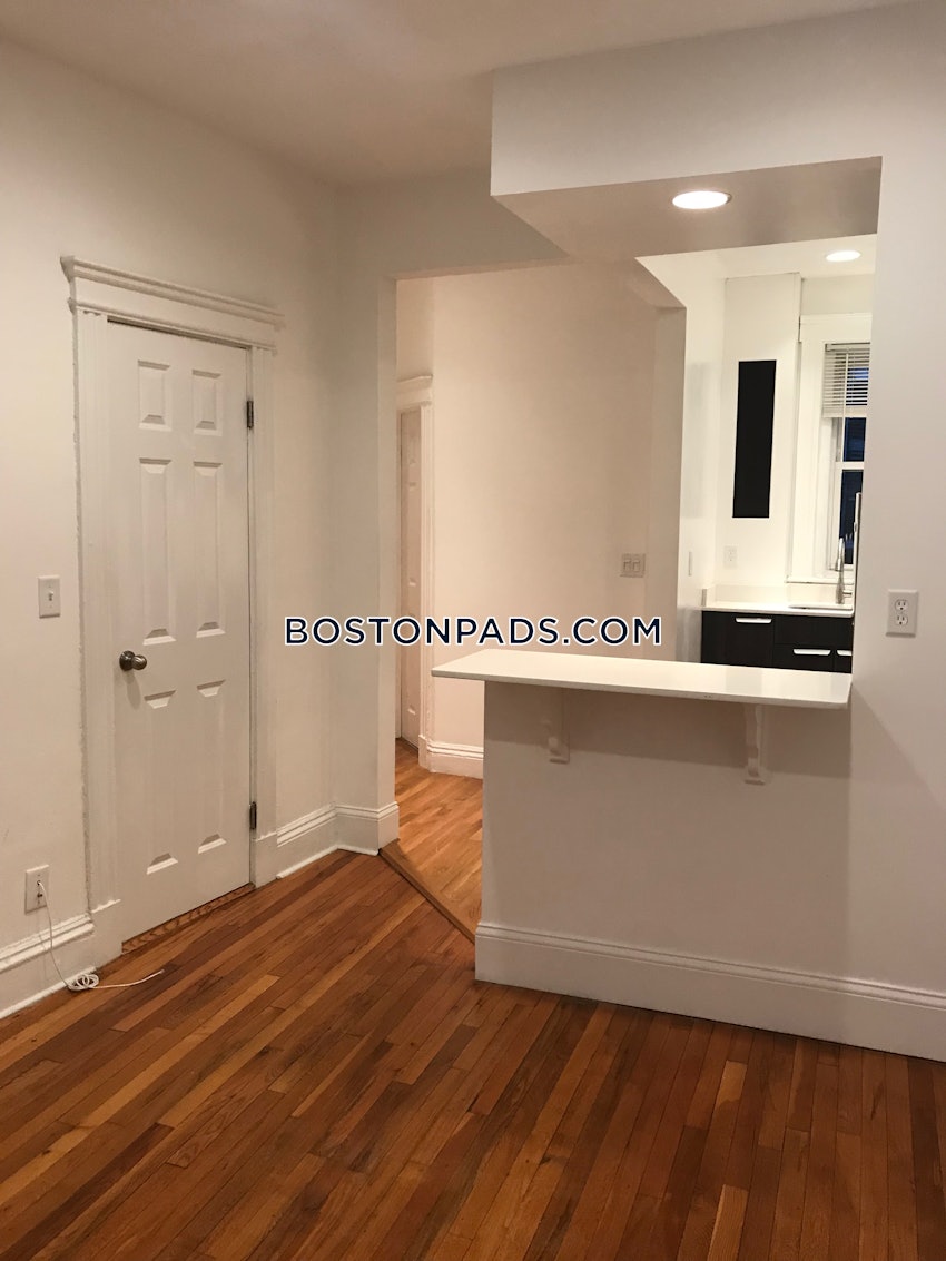 BOSTON - FENWAY/KENMORE - 1 Bed, 1 Bath - Image 12