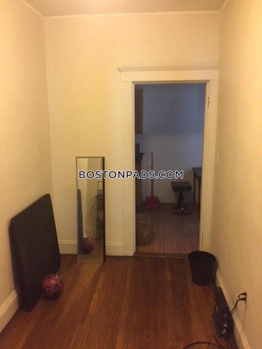 BOSTON - FENWAY/KENMORE - 1 Bed, 1 Bath - Image 7