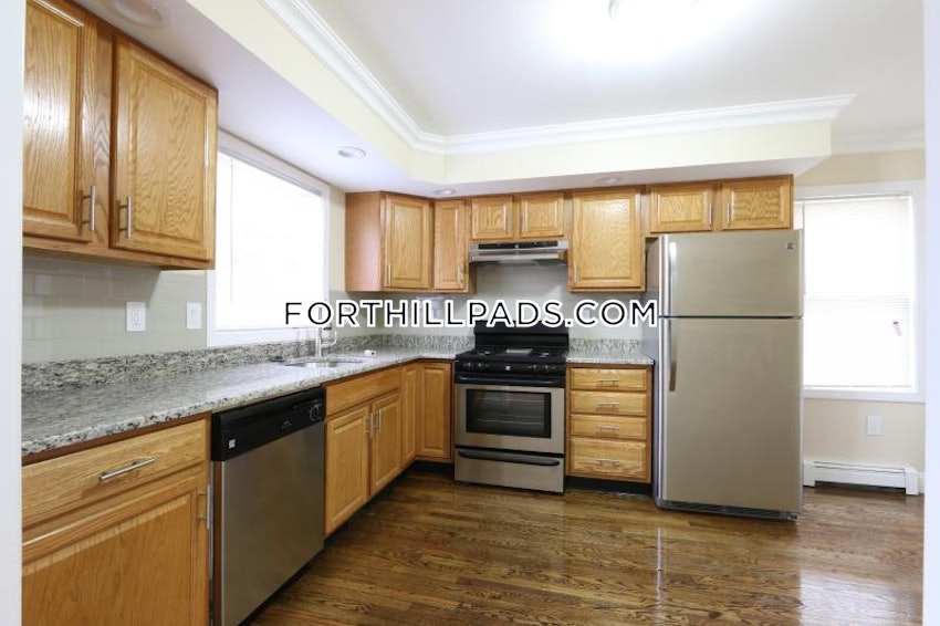BOSTON - FORT HILL - 4 Beds, 2.5 Baths - Image 2