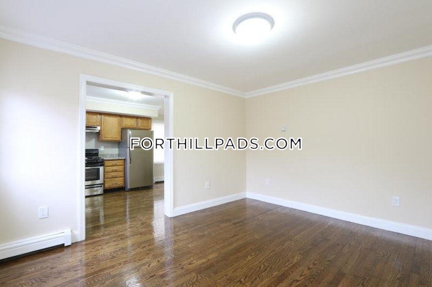 BOSTON - FORT HILL - 4 Beds, 2.5 Baths - Image 7