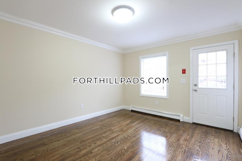 BOSTON - FORT HILL - 4 Beds, 2.5 Baths - Image 5