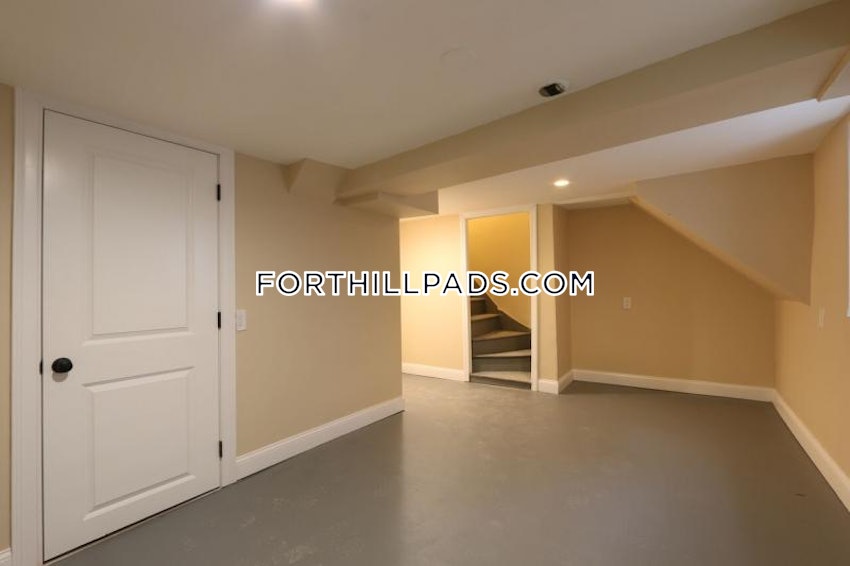BOSTON - FORT HILL - 3 Beds, 1.5 Baths - Image 48