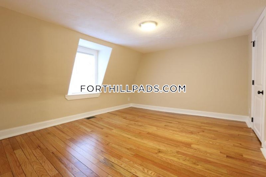 BOSTON - FORT HILL - 3 Beds, 1.5 Baths - Image 16