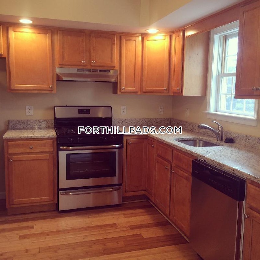 BOSTON - FORT HILL - 5 Beds, 2 Baths - Image 3