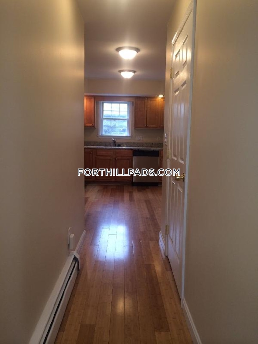 BOSTON - FORT HILL - 5 Beds, 2 Baths - Image 5