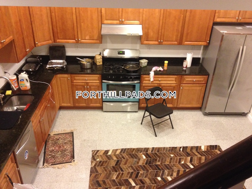 BOSTON - FORT HILL - 5 Beds, 2 Baths - Image 1