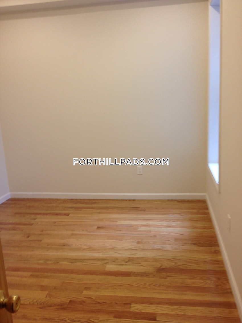 BOSTON - ROXBURY - 5 Beds, 2 Baths - Image 4