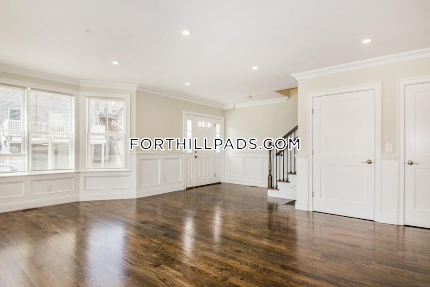 BOSTON - FORT HILL - 4 Beds, 3.5 Baths - Image 7