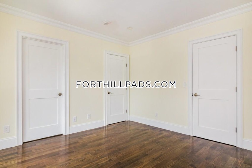 BOSTON - FORT HILL - 4 Beds, 3.5 Baths - Image 2