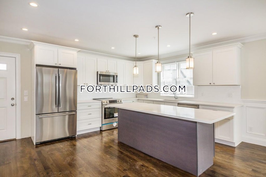 BOSTON - FORT HILL - 4 Beds, 3.5 Baths - Image 1