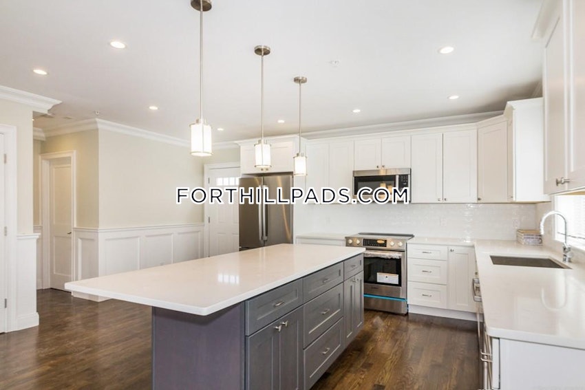 BOSTON - FORT HILL - 4 Beds, 3.5 Baths - Image 4