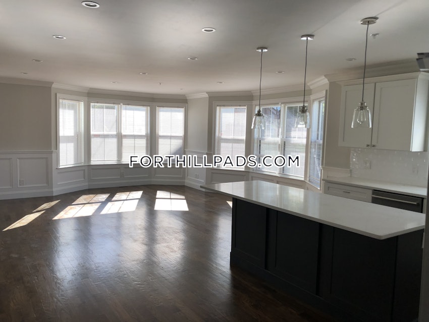 BOSTON - FORT HILL - 4 Beds, 3.5 Baths - Image 17