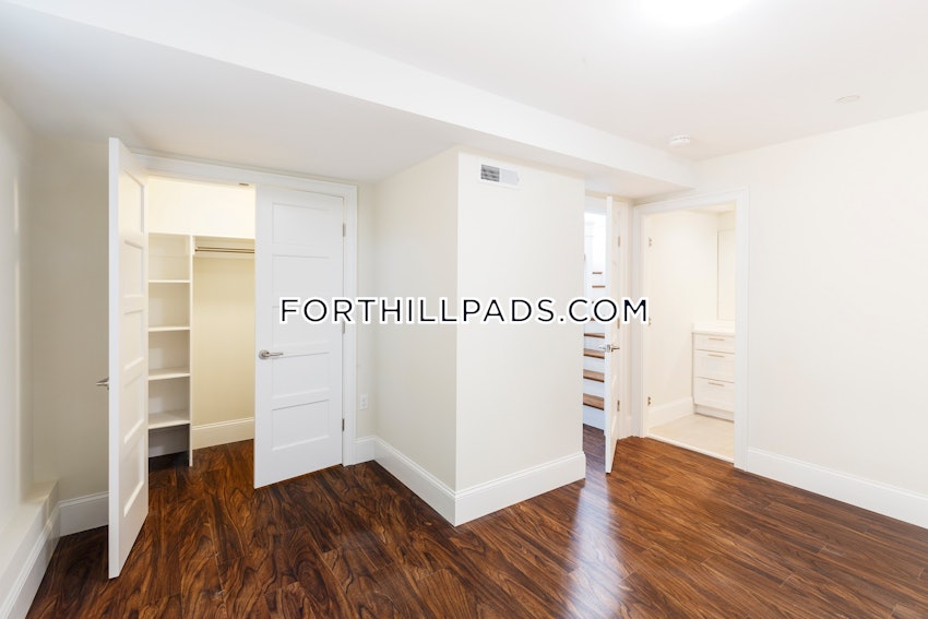 BOSTON - FORT HILL - 2 Beds, 2.5 Baths - Image 7