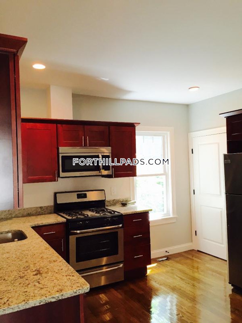 BOSTON - FORT HILL - 3 Beds, 1.5 Baths - Image 7