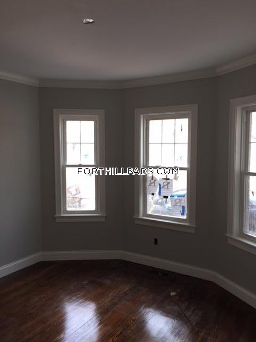 BOSTON - FORT HILL - 3 Beds, 1.5 Baths - Image 17