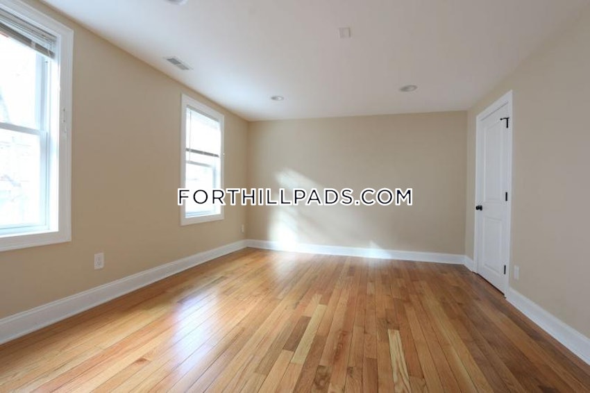 BOSTON - FORT HILL - 3 Beds, 1.5 Baths - Image 4