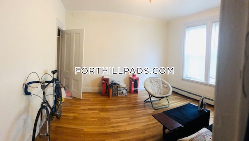BOSTON - FORT HILL - 3 Beds, 1.5 Baths - Image 16