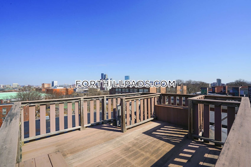 BOSTON - FORT HILL - 5 Beds, 2 Baths - Image 11
